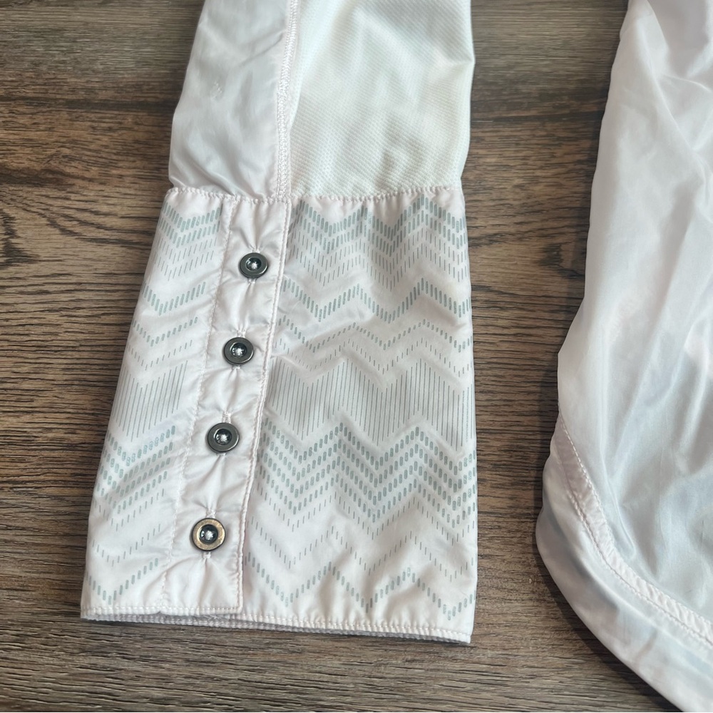 Lululemon Pedal Power Wind Shirt Jacket Neutral Blush Size 8 Silver Hardware - Picture 10 of 13